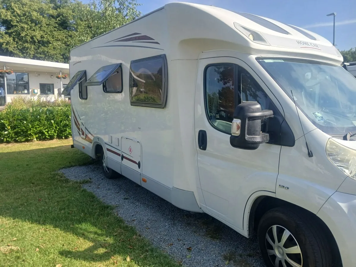 Camper - Image 1