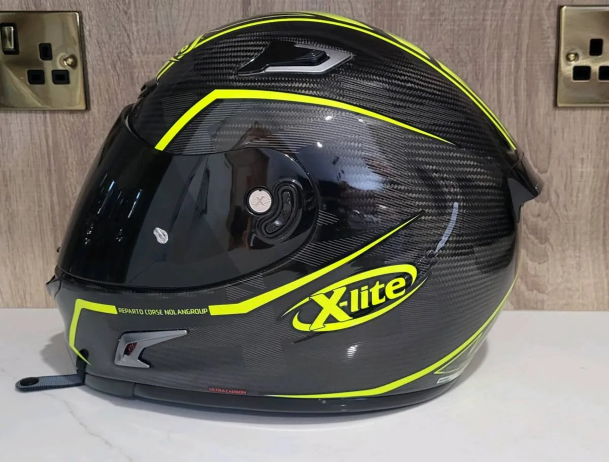 X-lite carbon fibre helmet - Image 3