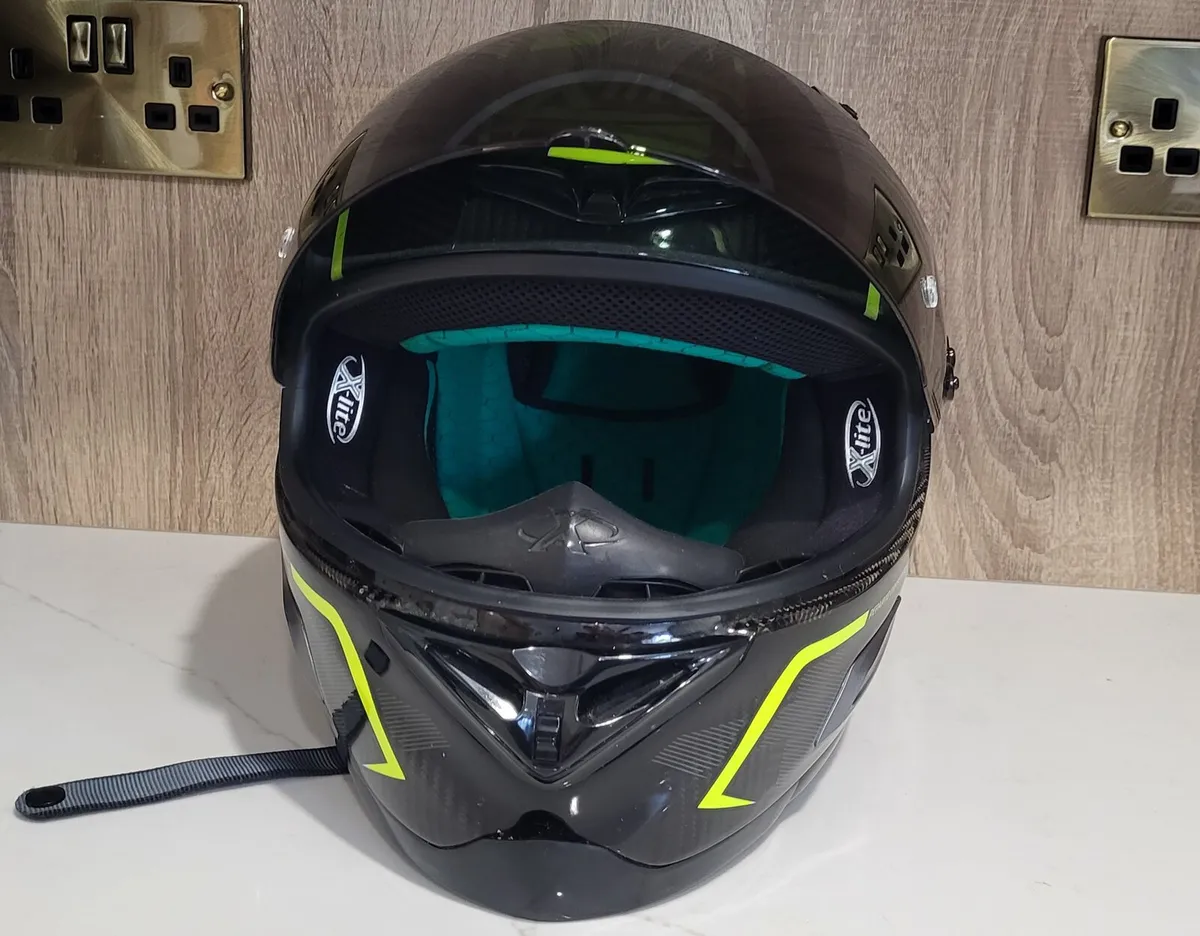 X-lite carbon fibre helmet - Image 4