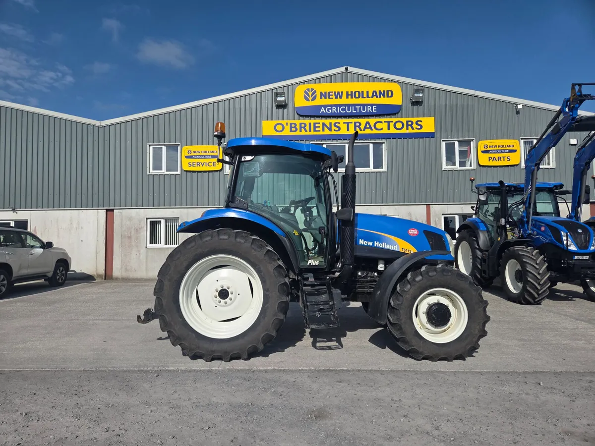 2005 New Holland TS 115 A - Image 1