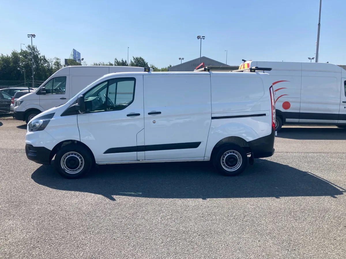 Ford Transit Custom 2022 - Image 4