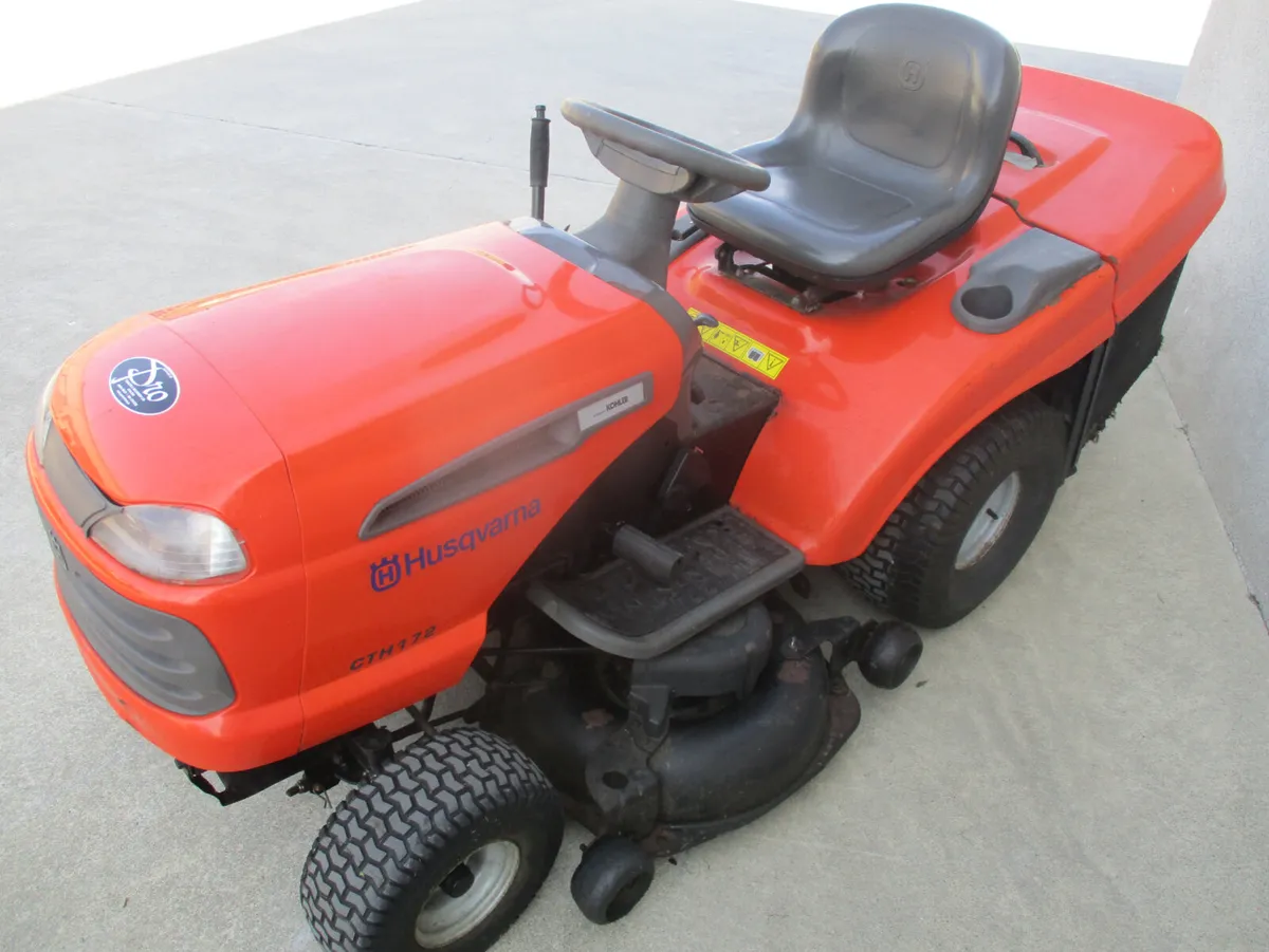 Husqvarna tractor mower - Image 2