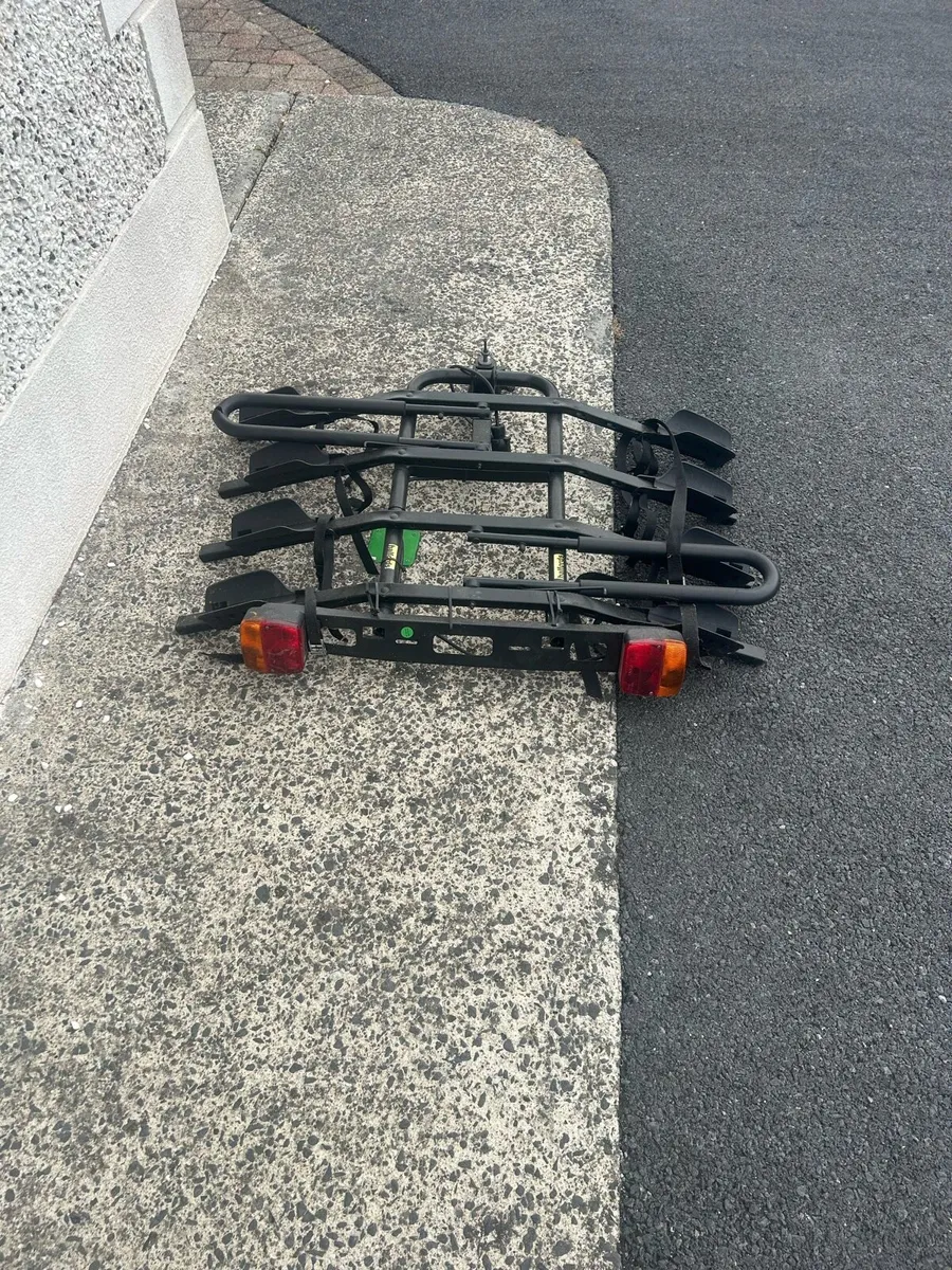 4 bike carrier towbar mounted - Image 2