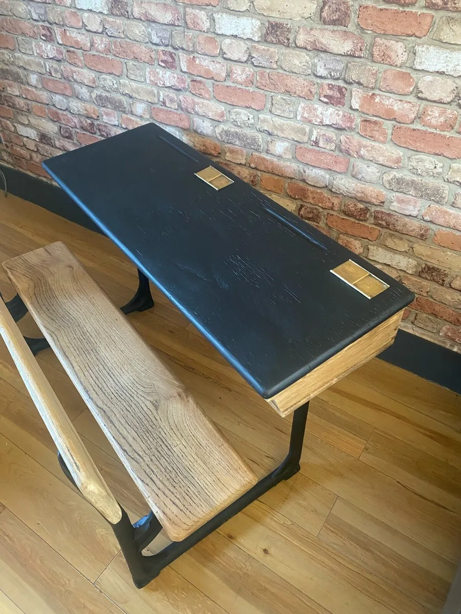 Old school desk - Image 1