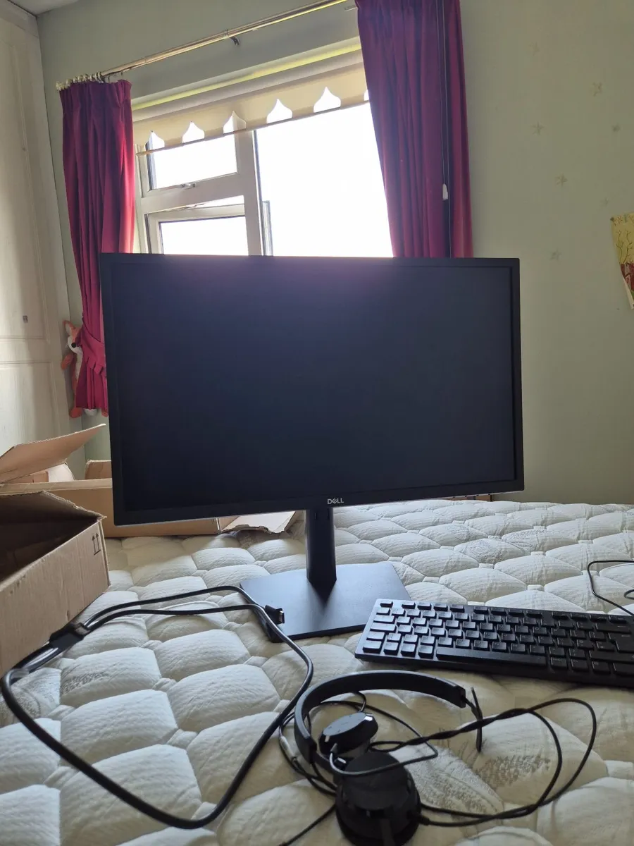 Monitor - Image 1