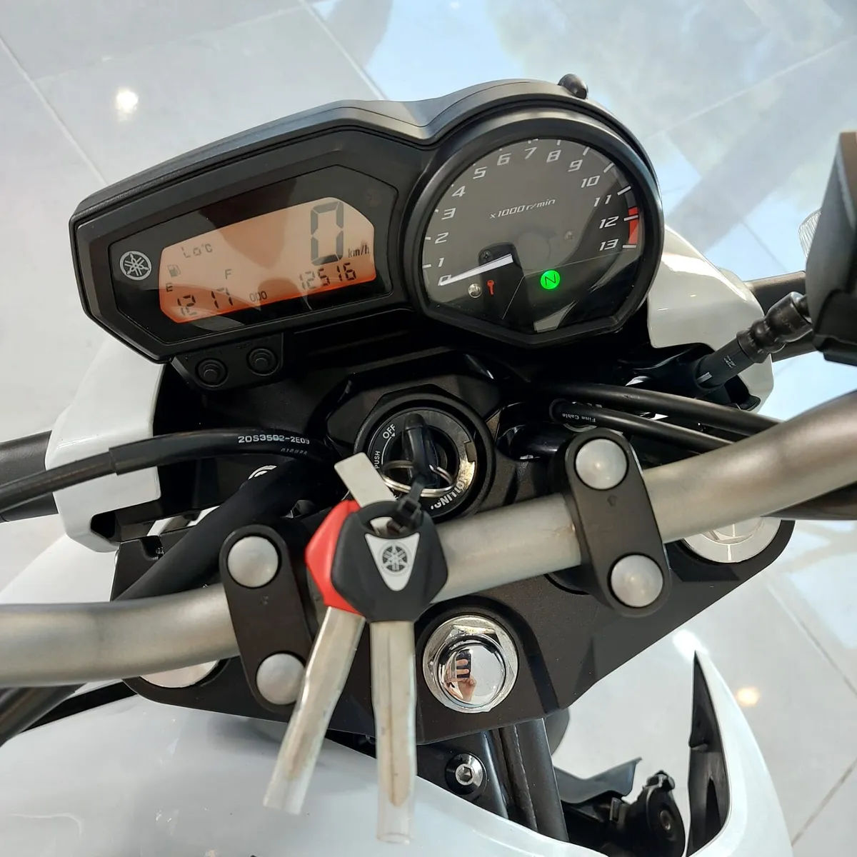 ...2014 YAMAHA XJ6...LOW MILEAGE - Image 2