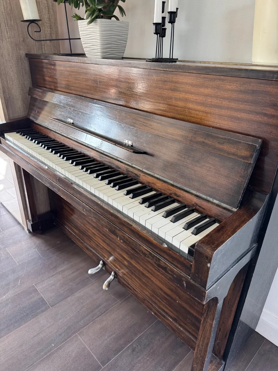 Piano - Image 3