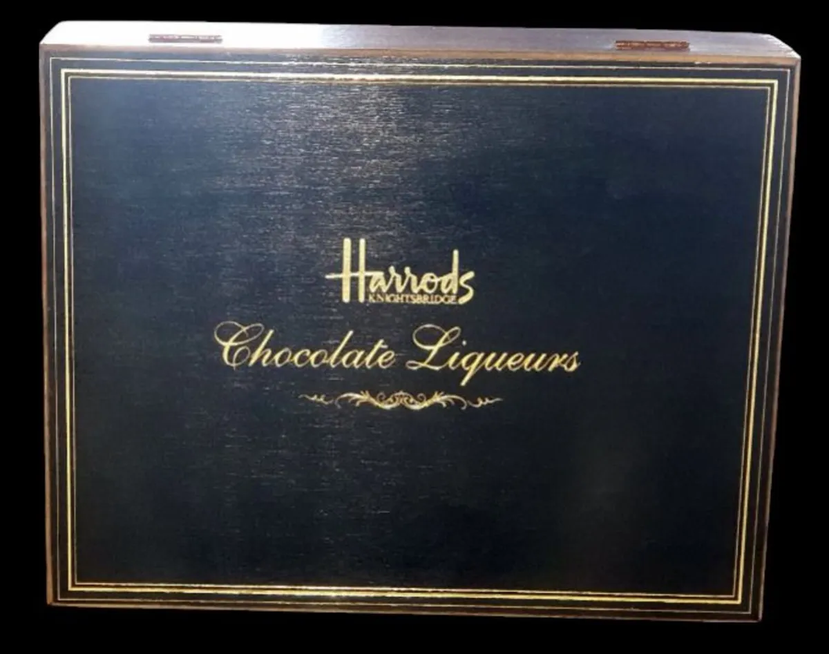 Vintage Harrods Wooden Gift Box - Image 1