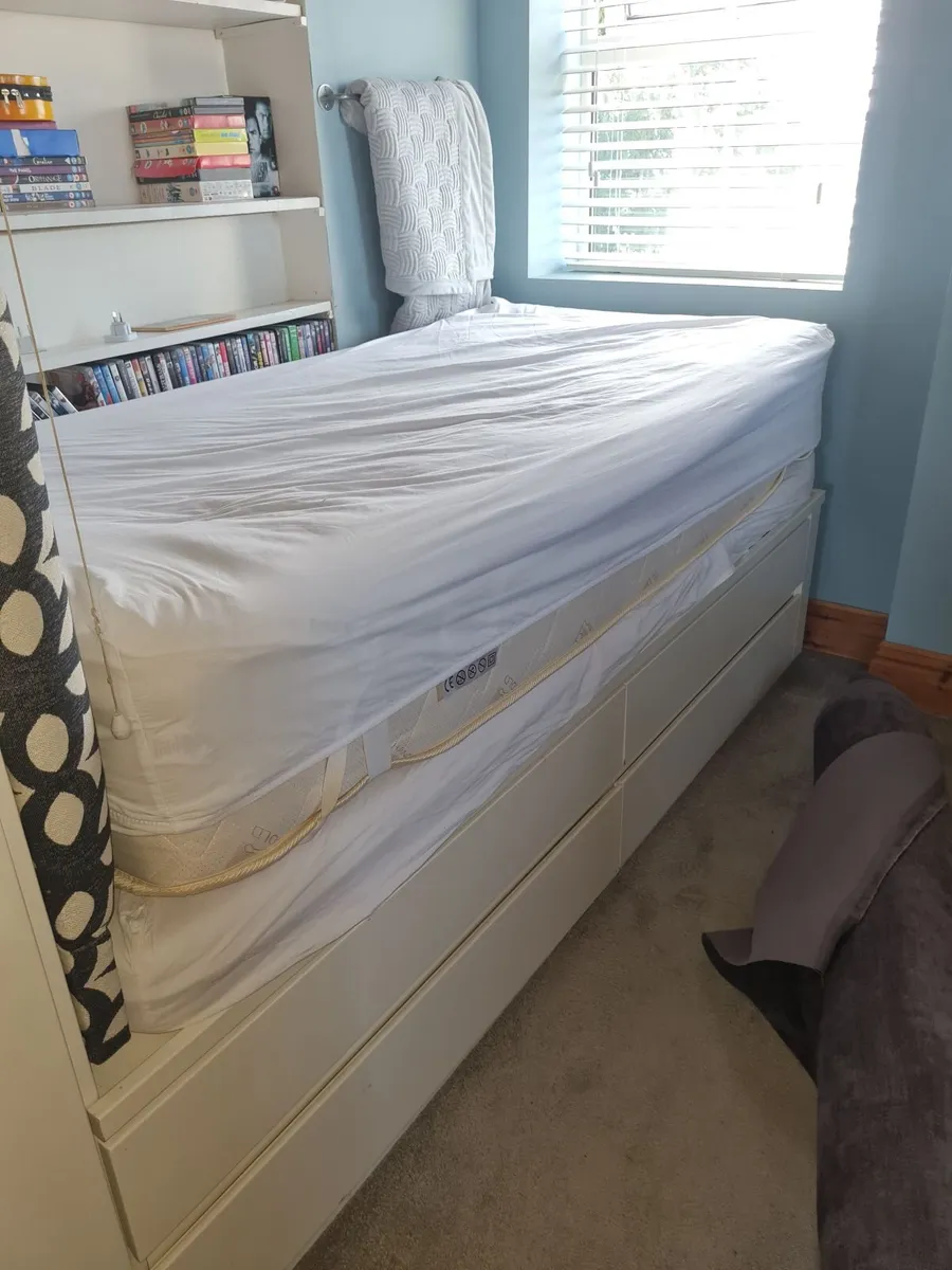 BEDS - Image 4