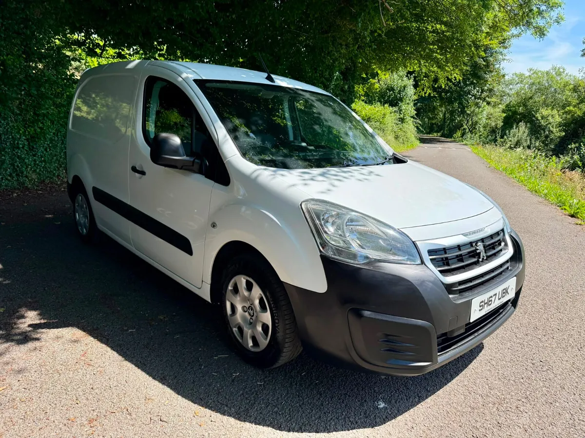Late 2017 Peugeot Partner Professional  (VRT €214) - Image 2