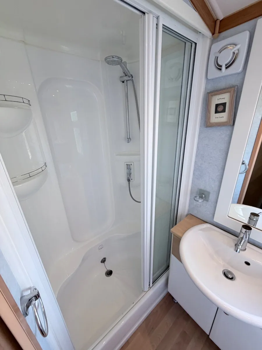 Mobile Home - Image 3