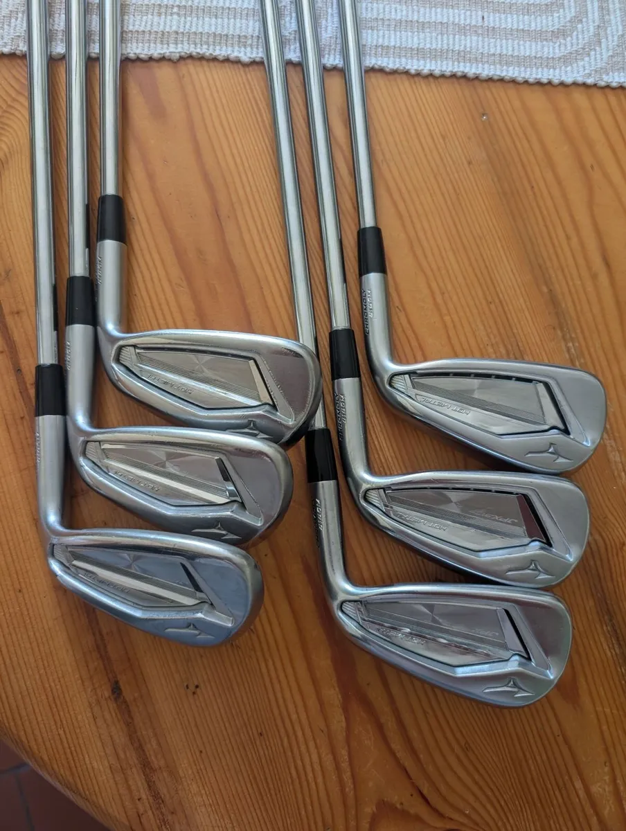 Mizuno JPX 919 HOT METAL IRONS - Image 1