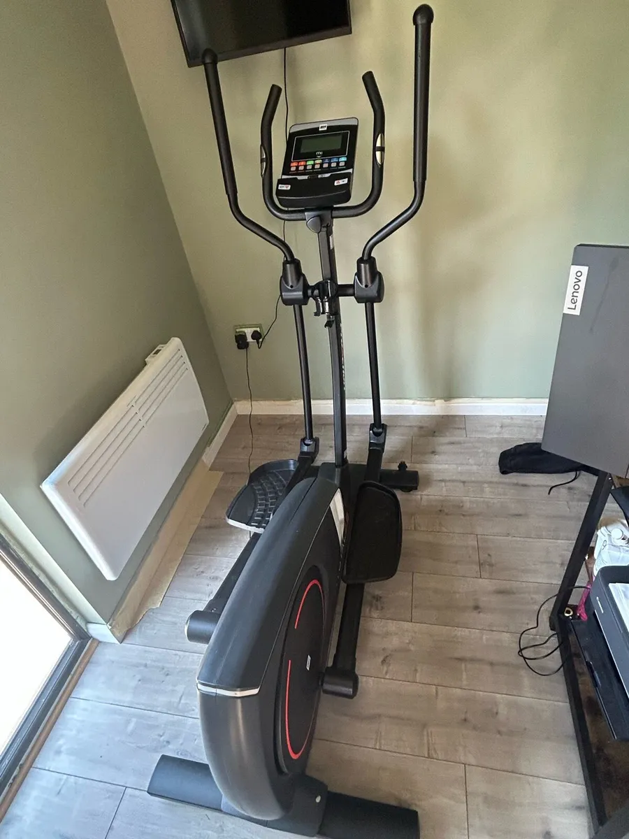 Cross Trainer - Image 2
