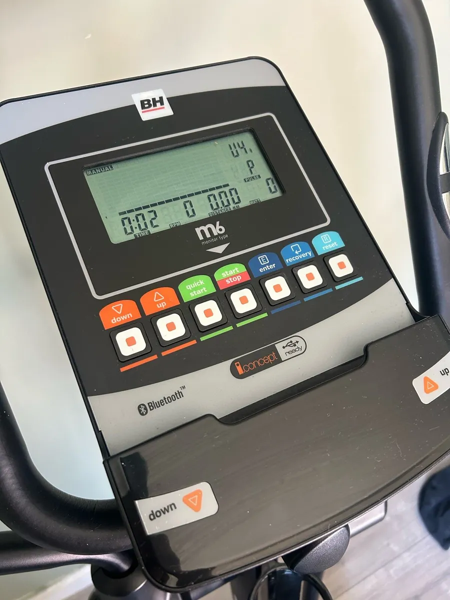Cross Trainer - Image 3