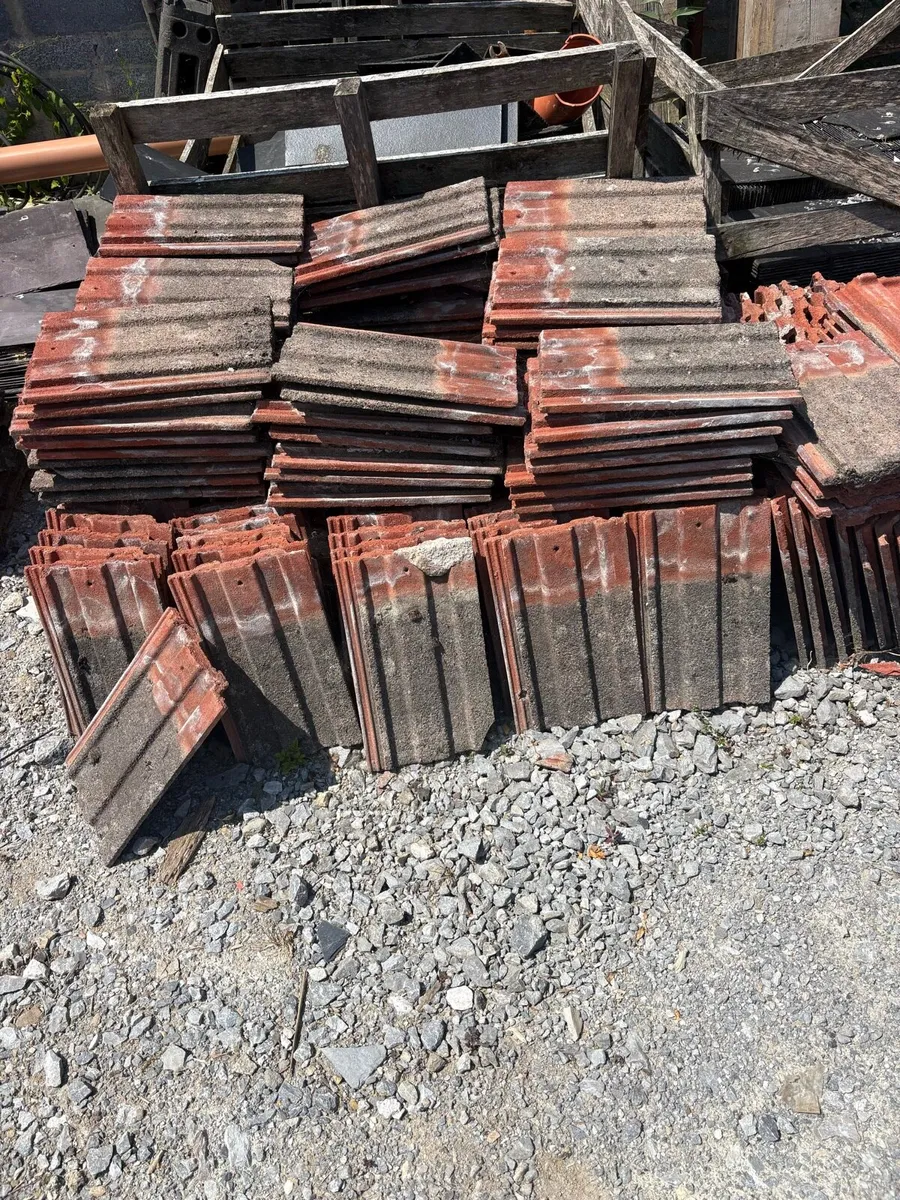 Roof tiles and slate - Image 1