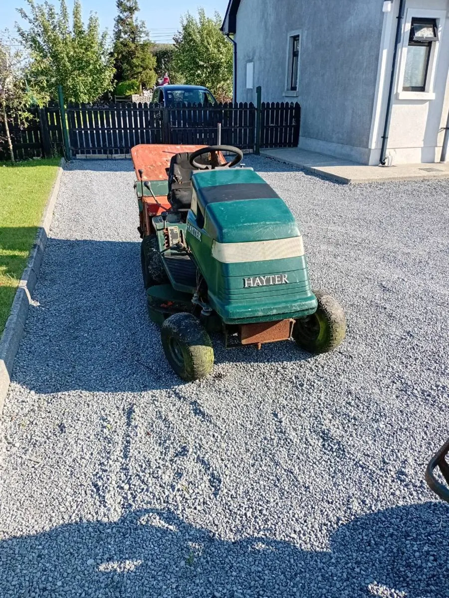 Ride on  lawnmower - Image 4