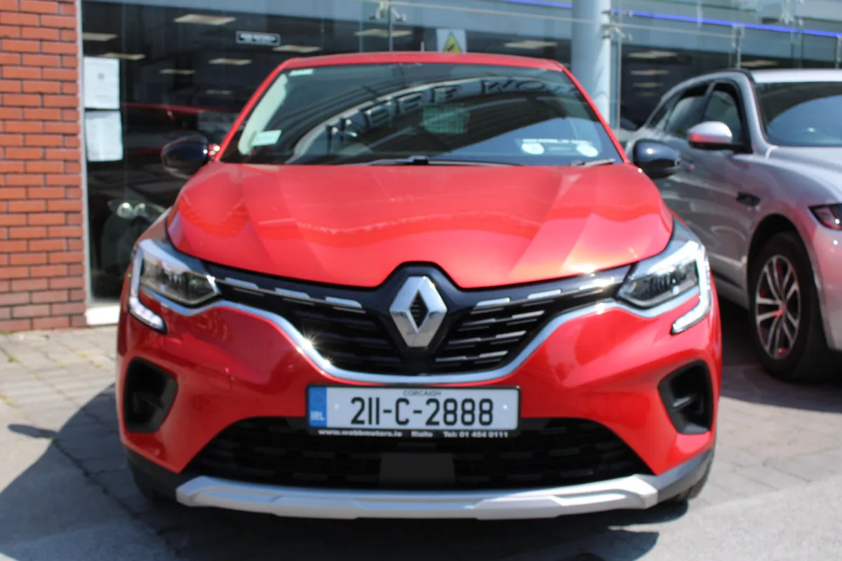 CAPTUR - 1.5D - PLAY - CAR/VAN COMMERCIAL - Image 2
