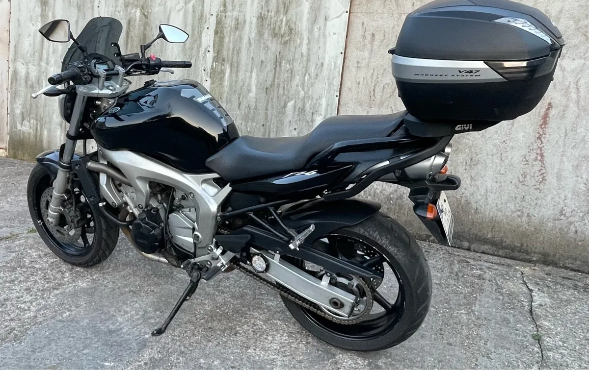 Yamaha fz600 - Image 1