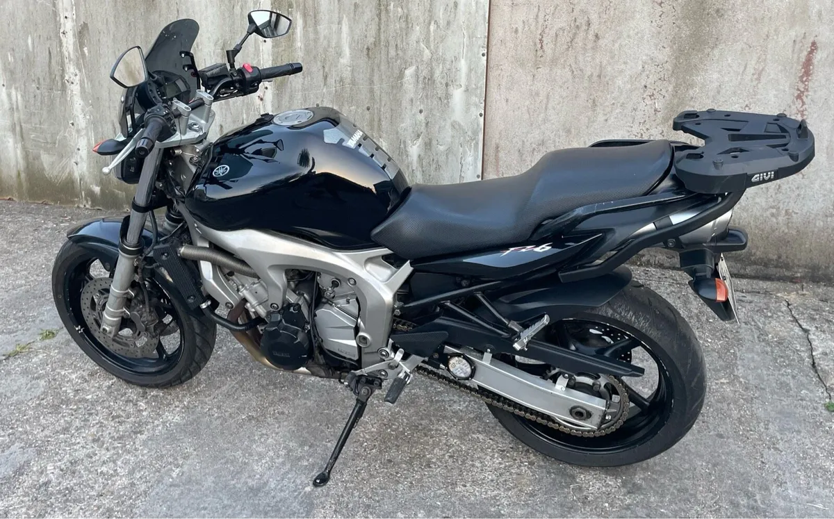 Yamaha fz600 - Image 2
