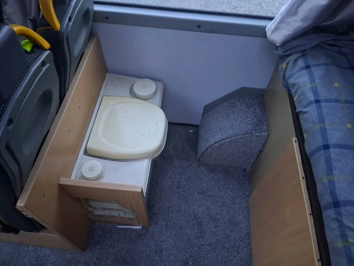 2010 VOLKSWAGEN TRANSPORTER MOTORHOME/CAMPER - Image 4
