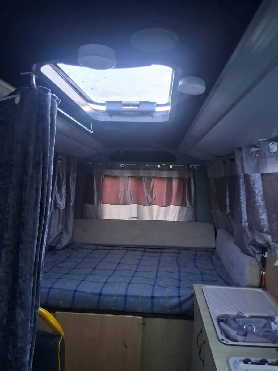 2010 VOLKSWAGEN TRANSPORTER MOTORHOME/CAMPER - Image 3