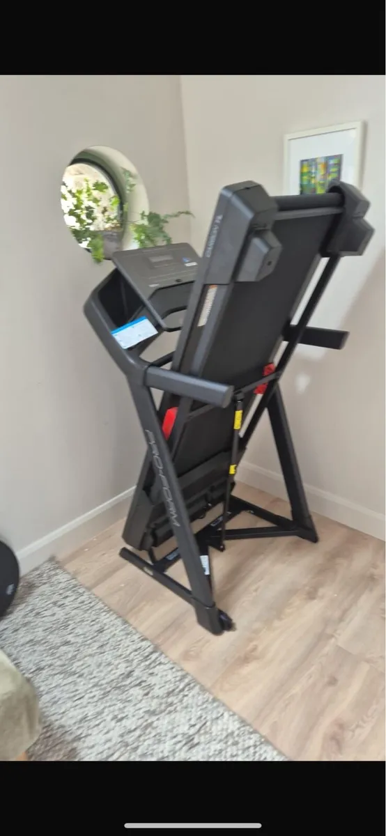 Treadmill - Image 1
