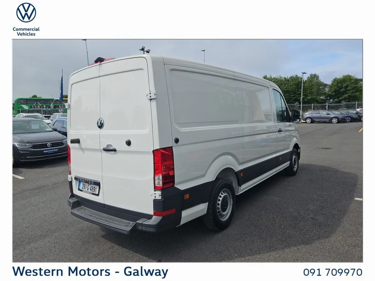 Volkswagen Crafter Highline MWB Auto, 140HP ***Gre - Image 3