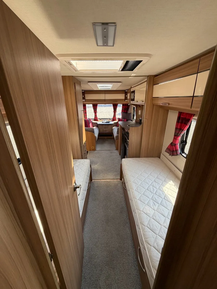 Lunar lexon 570-high-spec 4-berth - Image 3