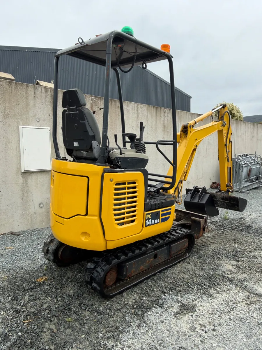 Komatsu PC14R-3HS **850 HOURS** - Image 2