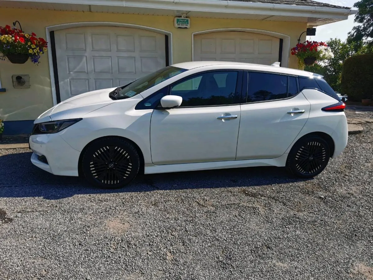 242 Nissan Leaf SVE tiny mileage - Image 3