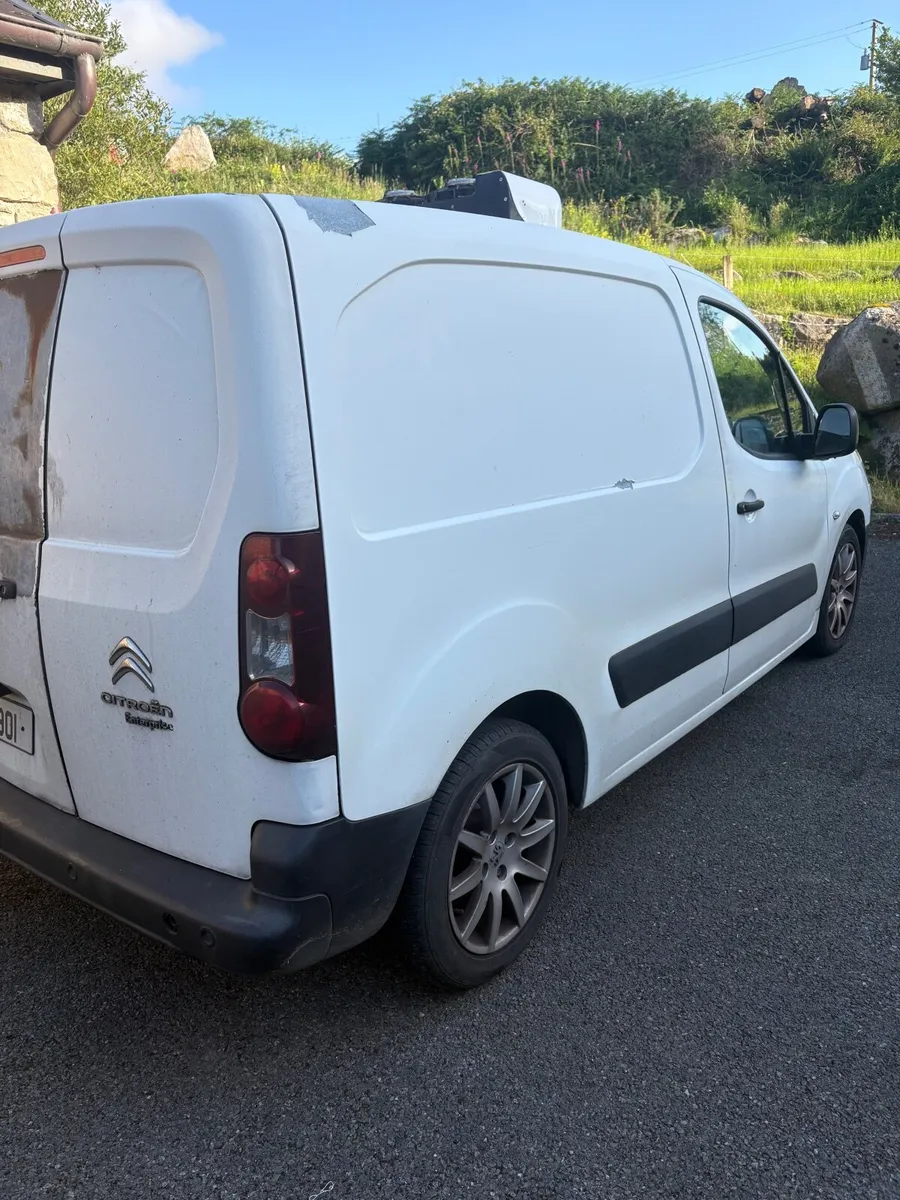 Van - Image 3