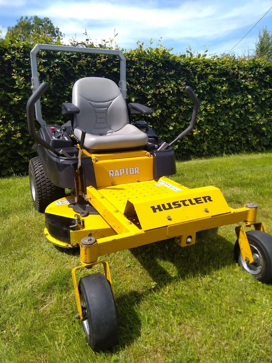 Ride on lawnmower - Image 2