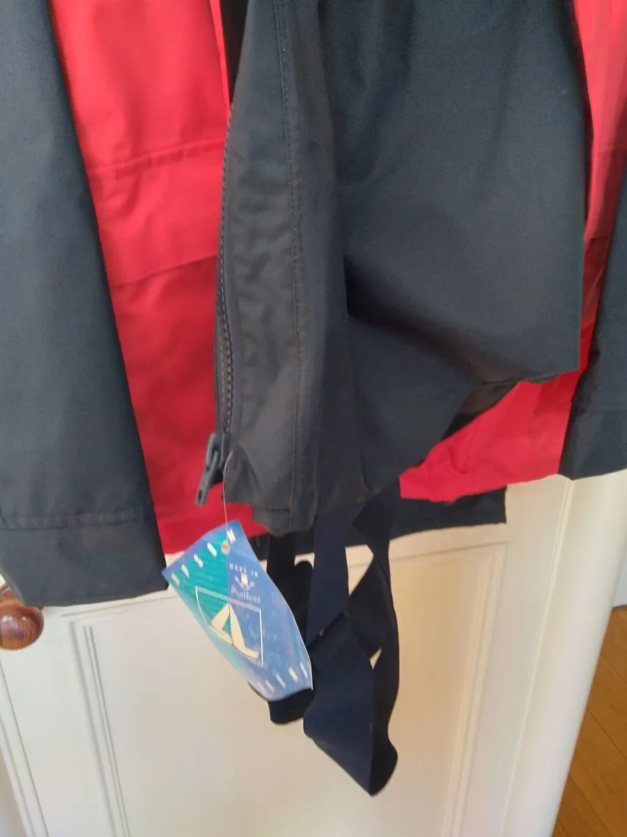 Sailing weather proof gear - Image 3