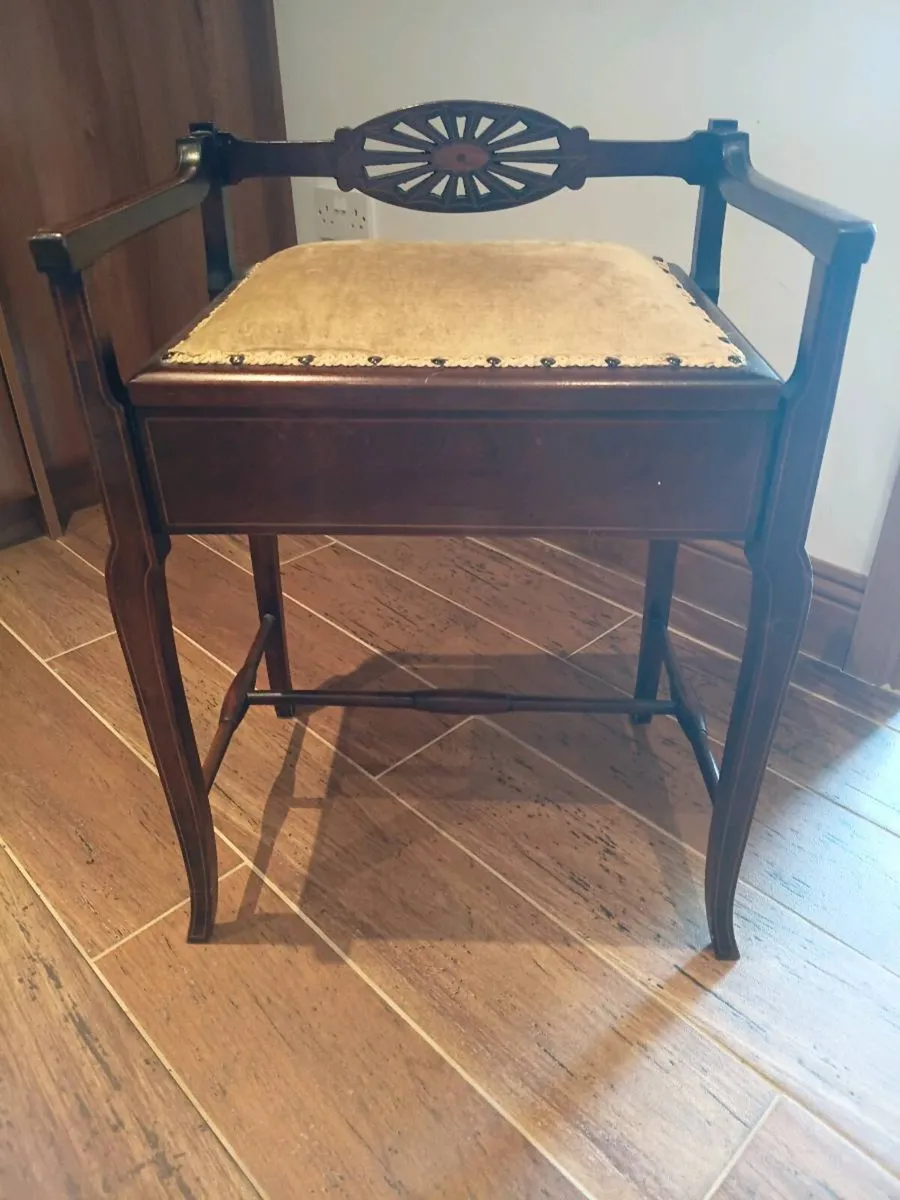Piano stool - Image 1