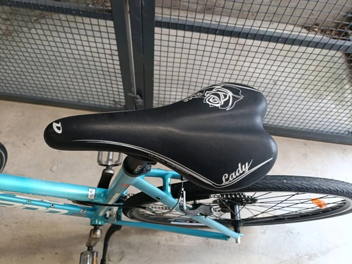 Ladies bike size M (Very light frame) - Image 3