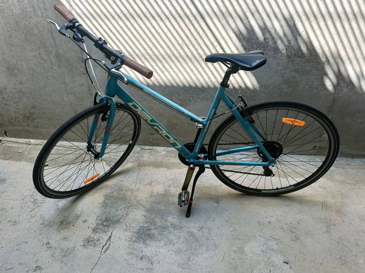 Ladies bike size M (Very light frame) - Image 4