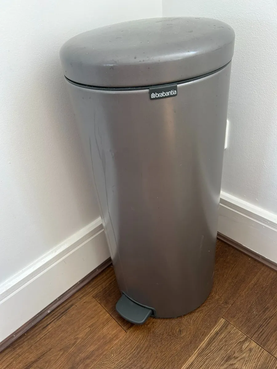 Large Kitchen Bins x 2 - Image 2