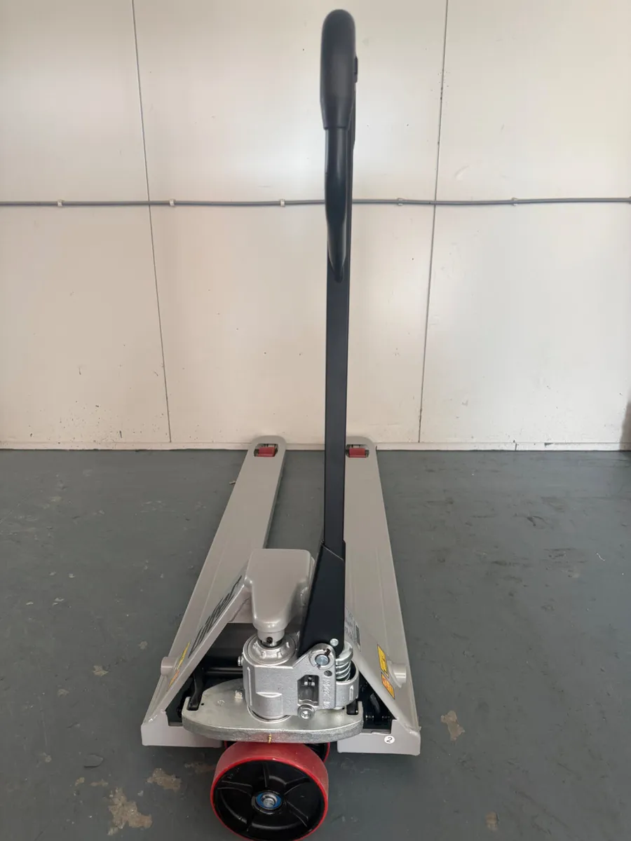 Pallet Truck 1.5m - Image 2