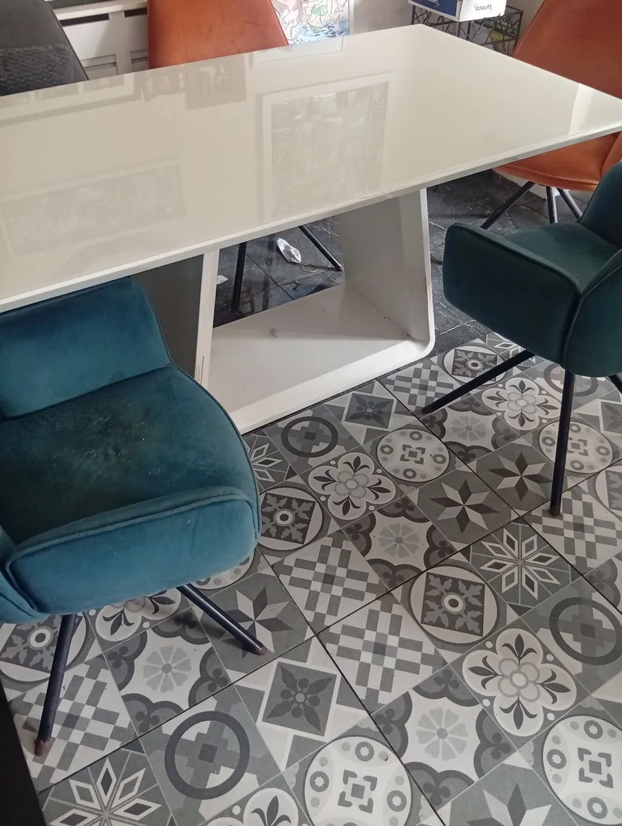 Dining Room Table and 6 Chairs - Image 2