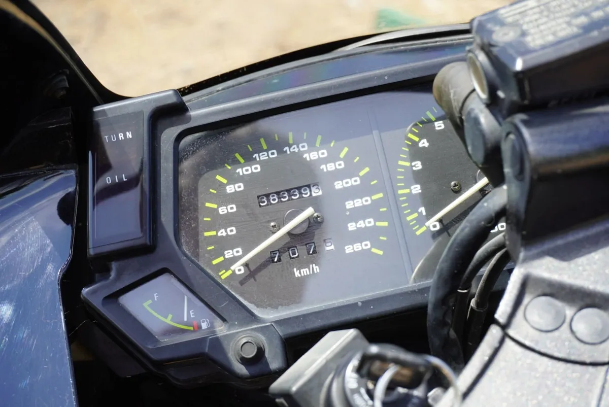 Kawasaki GPX 1991 - Image 3