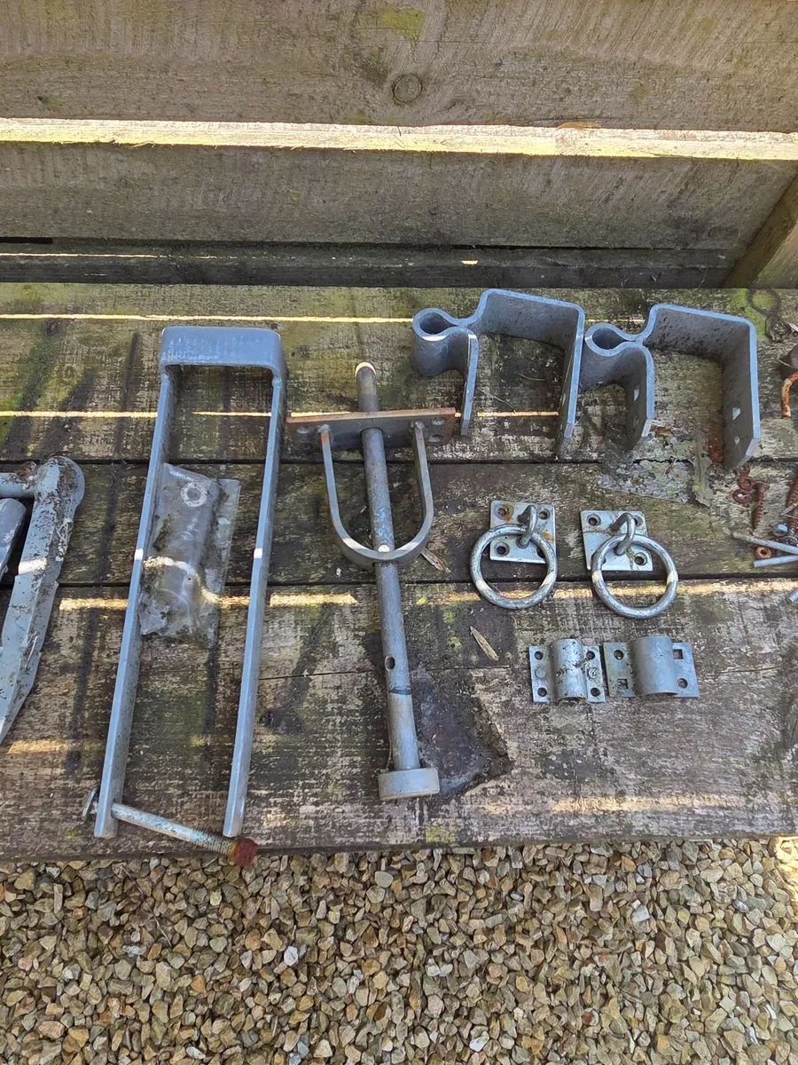 Double strap hinge sets for large garden gates - Image 3