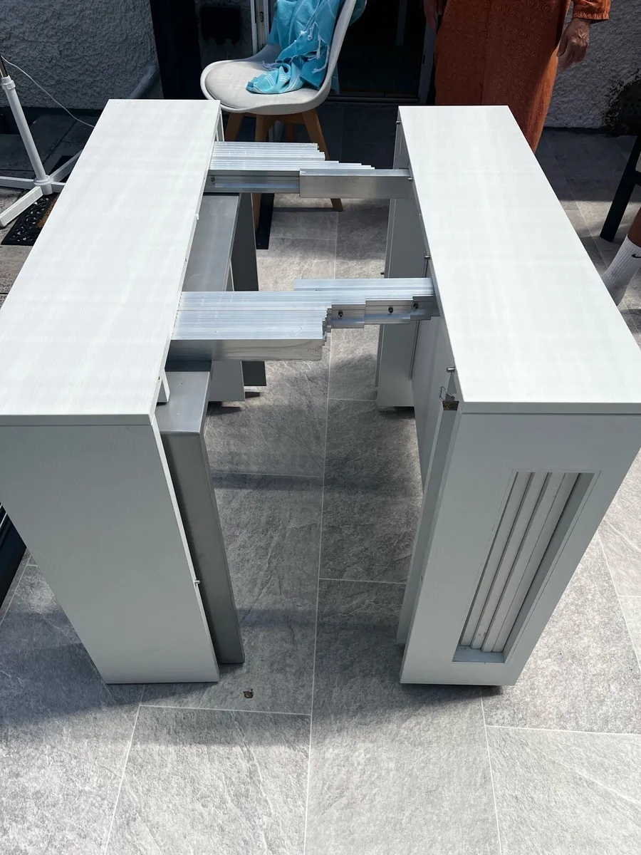 Table- Extendable space saver - Image 2