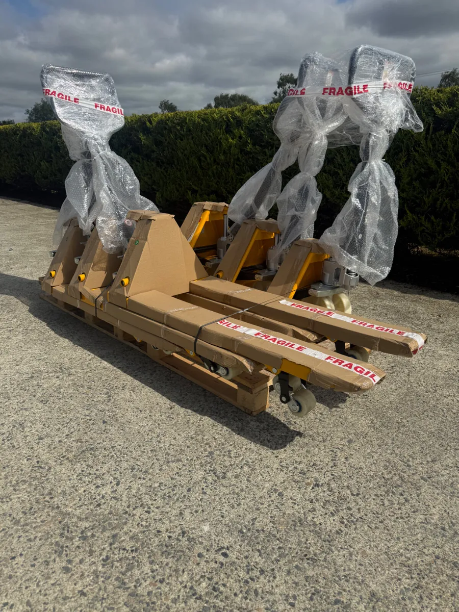 Pallet Trucks (6 of) - Image 2