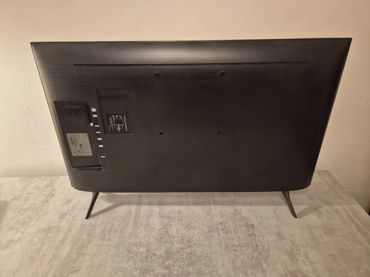 Samsung UE43TU7020KXXU 43" 4K Smart TV - Image 3