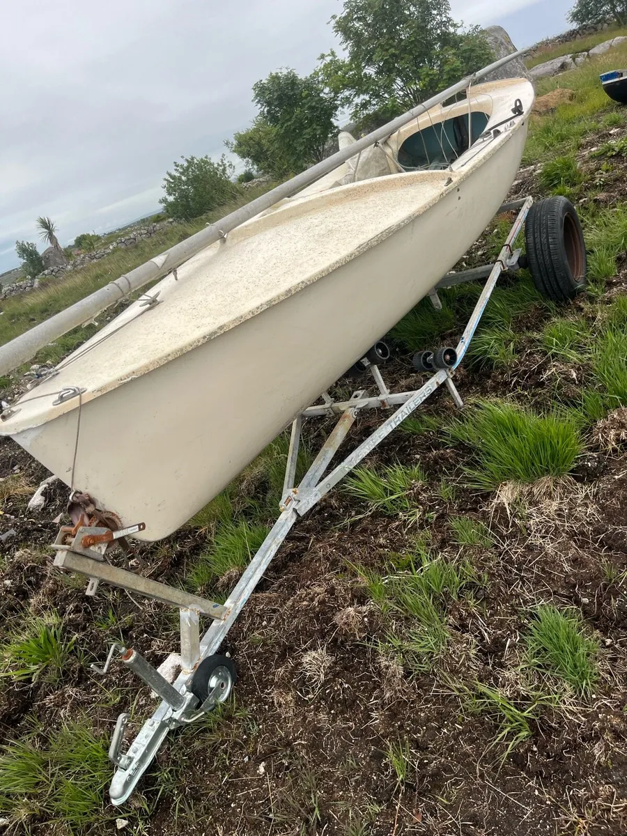 14ft Sailing boat & Trailer - Image 1