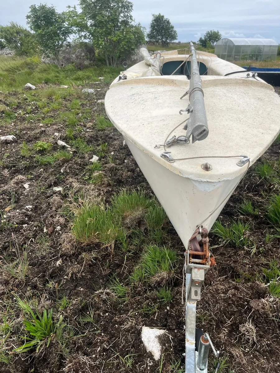 14ft Sailing boat & Trailer - Image 2