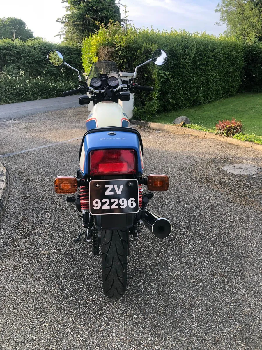 ** AS NEW ** STUNNING EXAMPLE ** SUZUKI GSX400F ** - Image 4