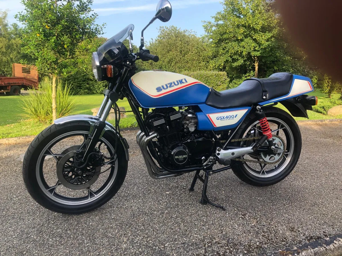 ** AS NEW ** STUNNING EXAMPLE ** SUZUKI GSX400F ** - Image 1