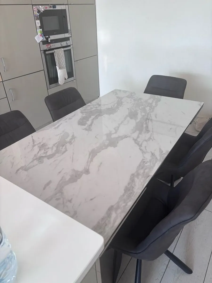Dining Table and Chairs - Image 3