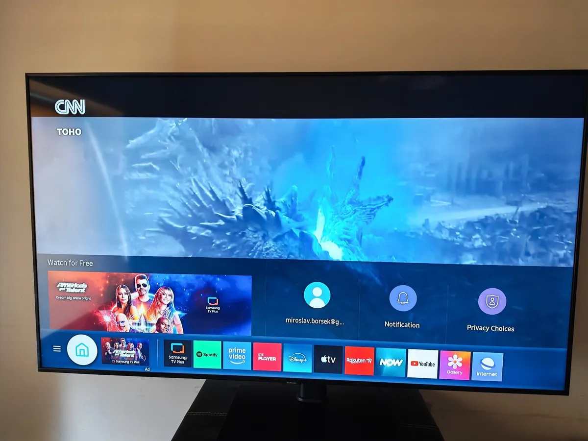 Samsung  Crystal UHD TV ''55 - Image 4